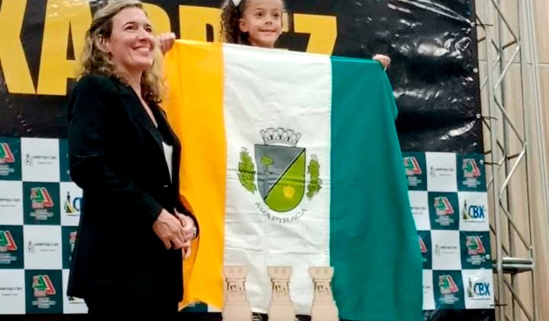 Paloma Vilarins, aluna da rede municipal, conquista 3 medalhas de ouro no Festival Nacional da Criança, em Natal