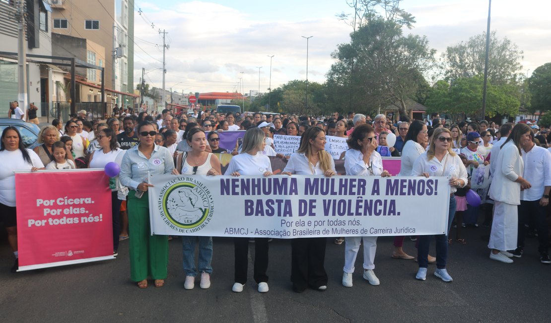 Caminhada “Por Cícera. Por Elas” reúne grande público no Bosque das Arapiracas