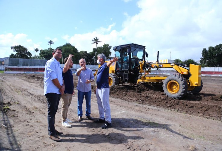 Prefeito Ronaldo Lopes revitaliza sede e estádio do Sport Club Penedense