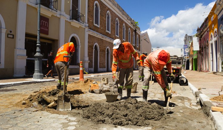 Seminfra atua no fechamento de sete ligações clandestinas na rede de drenagem em Maceió