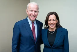 Após anunciar desistência à reeleição, Biden declara apoio à Kamala Harris