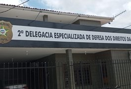 Polícia Civil prende homem por estupro, violência doméstica e perseguição, em Maceió