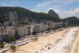 Disputa entre traficantes rivais chega às praias de Copacabana e Leme e afasta banhistas