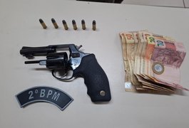 PM flagra casal com arma de fogo durante abordagem no interior de Alagoas