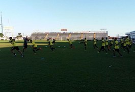 Técnico Foiani é apresentado ao elenco alvinegro e já comanda treino no Fumeirão