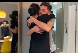 Mayra Cardi dá apartamento mobiliado de presente para funcionário