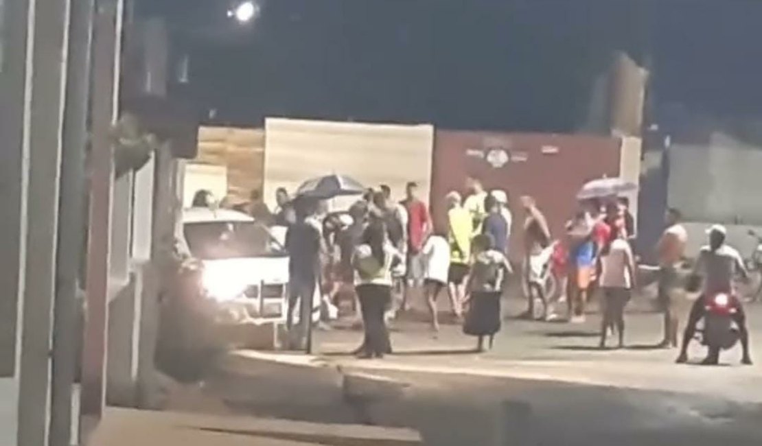 Colisão envolvendo carro e moto deixa condutor ferido em Murici