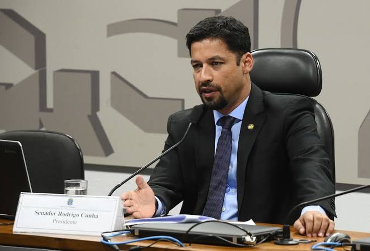 Rodrigo Cunha não confirma apoio a Bolsonaro '﻿meu lado é Alagoas'