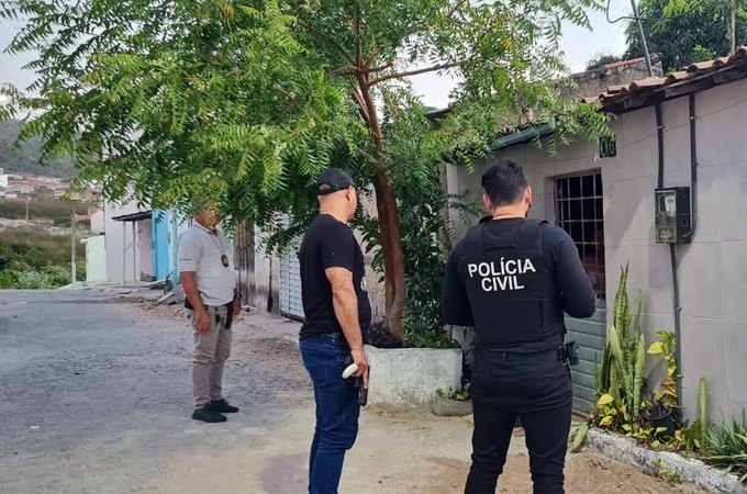Operação 'Ponto Final' prende três pessoas em Olho d’Água das Flores