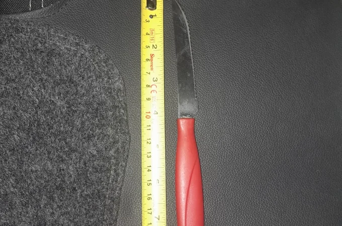 Homem é flagrado com faca durante patrulhamento no bairro Alto do Cruzeiro, em Arapiraca