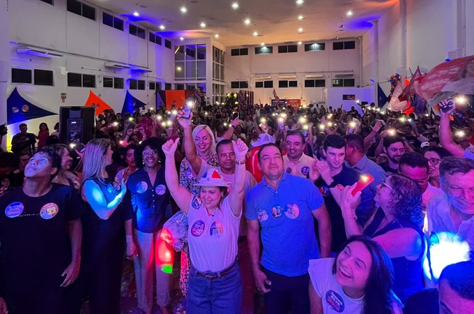 Encontro com lideranças de Maceió: Samyra do Basto e André Silva recebem apoio de multidão em grande ato político