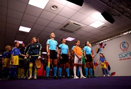 Trio de árbitras brasileiras comemora chance na semifinal da Euro Feminina