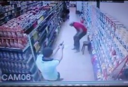 Policial militar é baleado dentro de supermercado