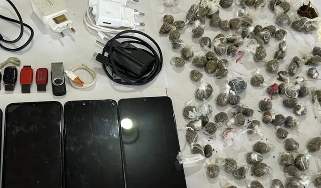 Policiais penais apreendem celulares e drogas no Presídio Baldomero Cavalcanti, em Maceió
