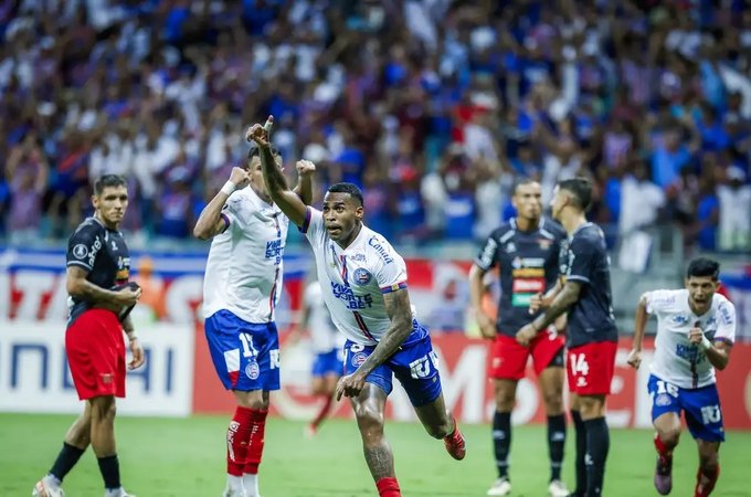 Bahia vence e alcança a fase de grupos da Copa Libertadores