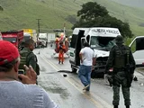 Colisão entre van e caminhão deixa 11 feridos na BR-316, em Atalaia