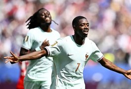 França aplica 4 a 1 na Noruega e termina em 1º no Grupo I da Copa