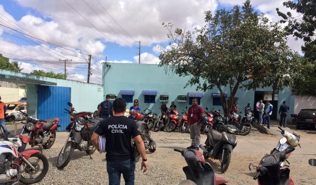 Polícia identifica vítimas de roubos em Arapiraca e entrega 26 motocicletas