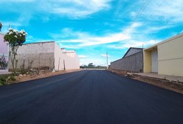 Prefeitura asfalta novas ruas do bairro Cavaco em Arapiraca