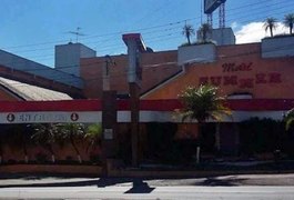 Policial morre ao comemorar aniversário com 10 mulheres em quarto de motel
