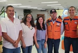 Casal participa de ciclo de palestras promovido pela Defesa Civil