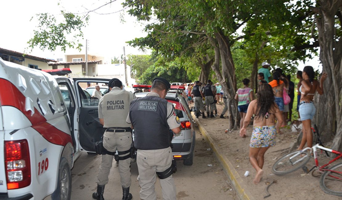 Tiroteio na Barra de São Miguel deixa um morto e outro ferido