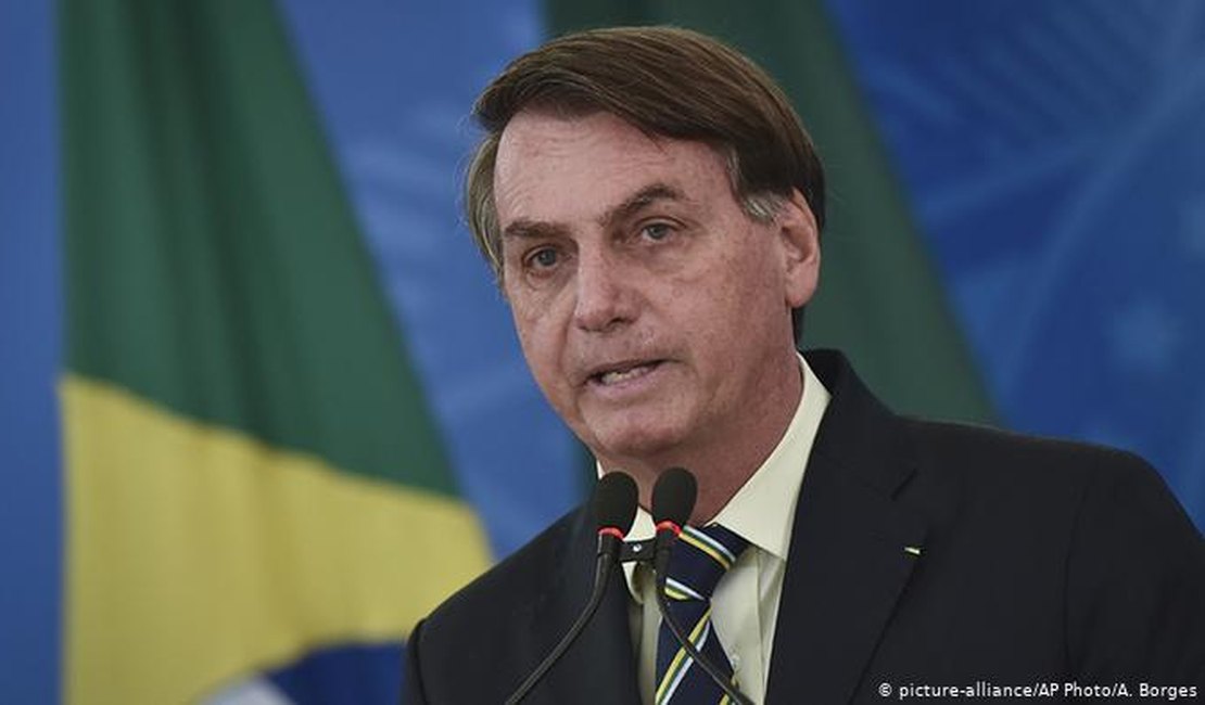 Salário mínimo será de R$ 1.100 em 2021, diz Bolsonaro