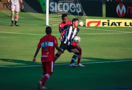 CRB perde para o Figueirense-SC por 2 a 0 e é ultrapassado pelo CSA na tabela da Série B