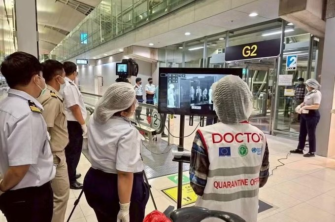 Aeroportos da Ásia retomam protocolos de saúde da Covid após surto de Nipah