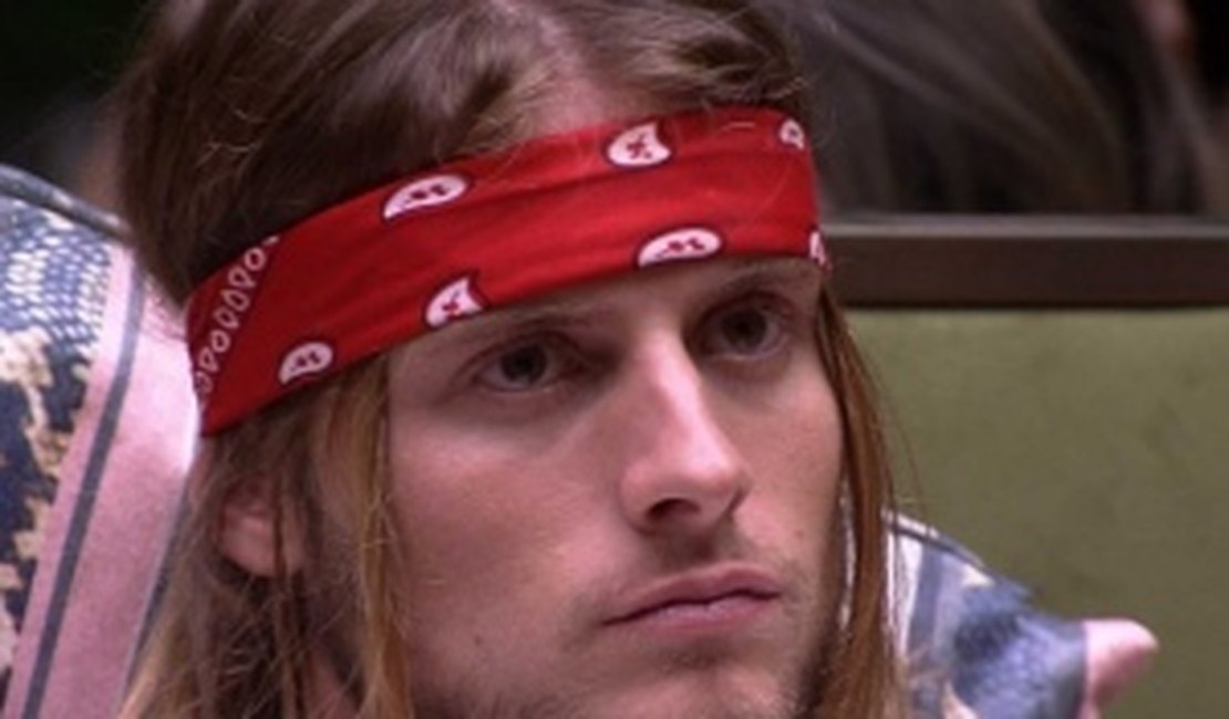 'Não quero me privar de nada', diz Daniel Lenhardt sobre bissexualidade