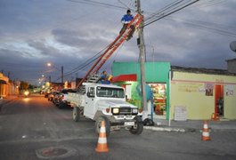 Prefeitura troca mais de 3 mil lâmpadas em Arapiraca