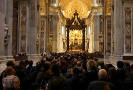 Vaticano proíbe tatuagens para trabalhadores da Basílica de São Pedro