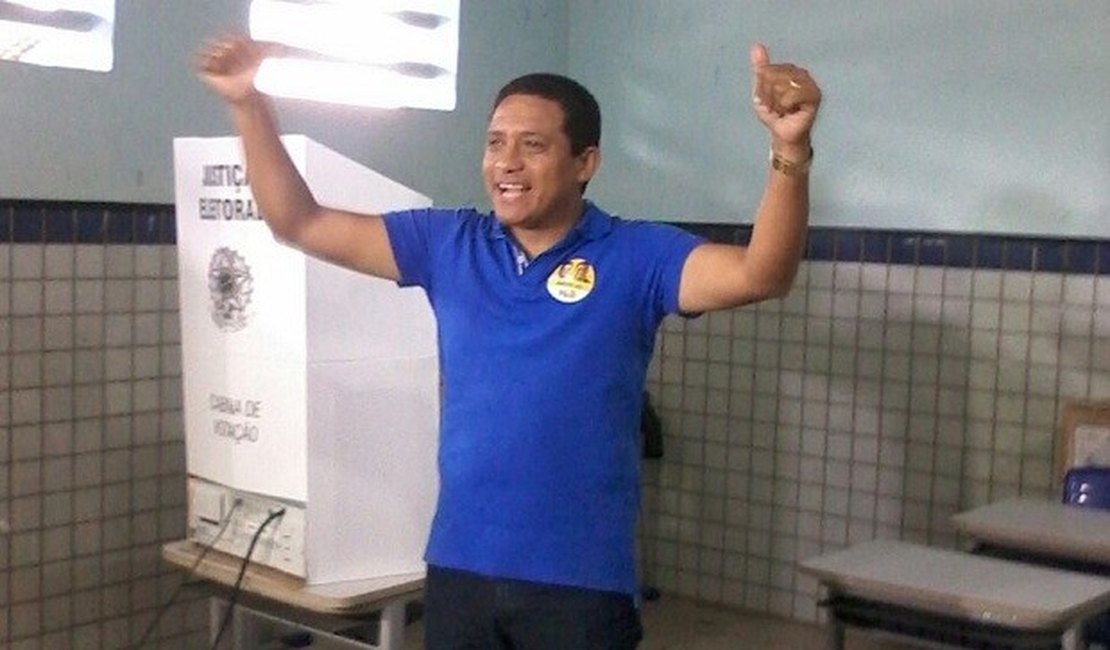 Disparado, Júlio Cézar vence disputa de Palmeira dos Índios