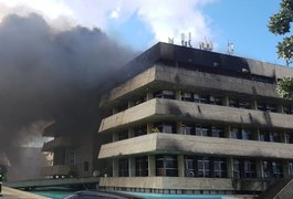 Incêndio atinge prédio da Assembleia Legislativa da Bahia