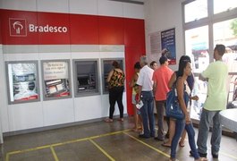 Assaltante rende gerente e rouba dinheiro de agência bancária