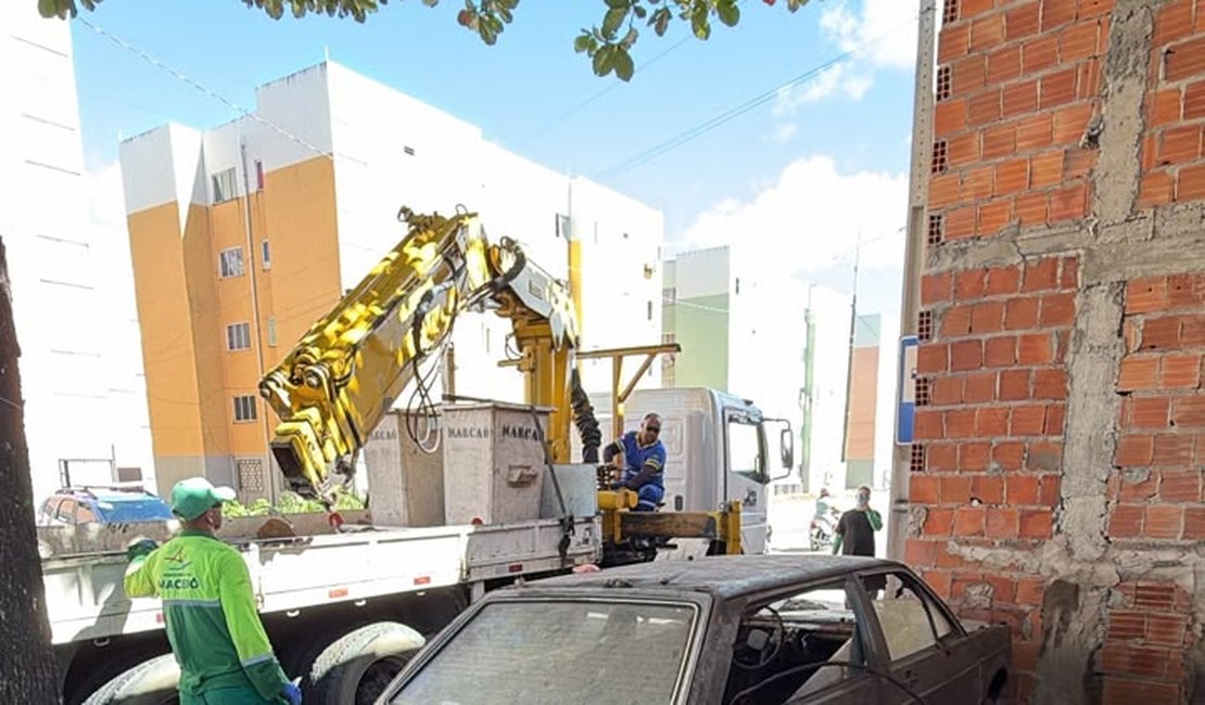 Operação Lata Velha recolhe sucatas abandonadas na parte baixa de Maceió