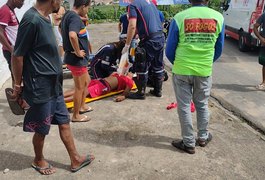 Sem capacete e em alta velocidade, condutor fica ferido em acidente no bairro Cavaco