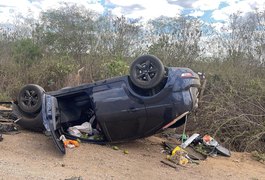 Policial militar morre após veículo que conduzia capotar em trecho de rodovia no Sertão de Alagoas