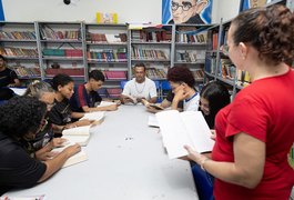 Estado abre 610 novas vagas para Educação de Jovens e Adultos