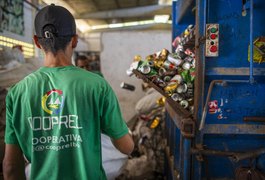 Prefeitura de Maceió renova parceria com cooperativas de recicláveis