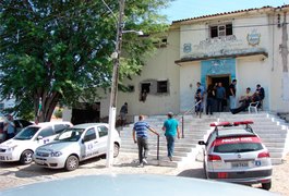 Homem com transtornos mentais tenta matar padrasto em Delmiro Gouveia