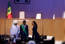 Presidente de Senegal assume e apresenta duas primeiras-damas