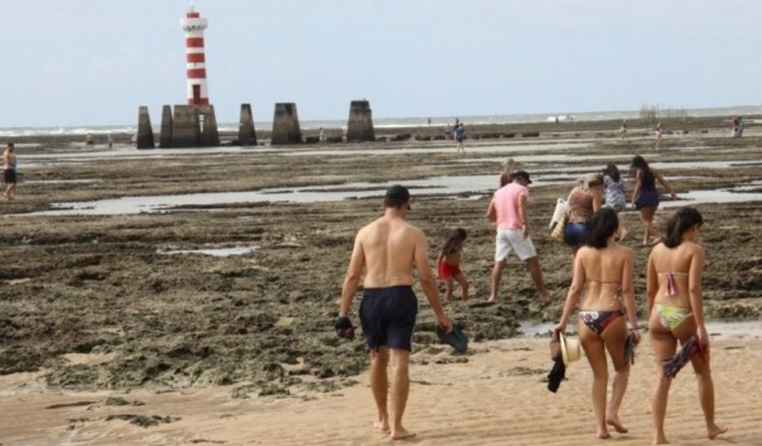 Maré baixa em Maceió não é sinal de tsunami e boato espalhado é fake news