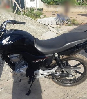 PRF em Alagoas flagra adolescente conduzindo motocicleta em Porto Real do Colégio