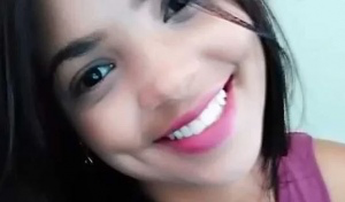 Família cria vaquinha para ajudar jovem alagoana que teve perna esmagada por ônibus