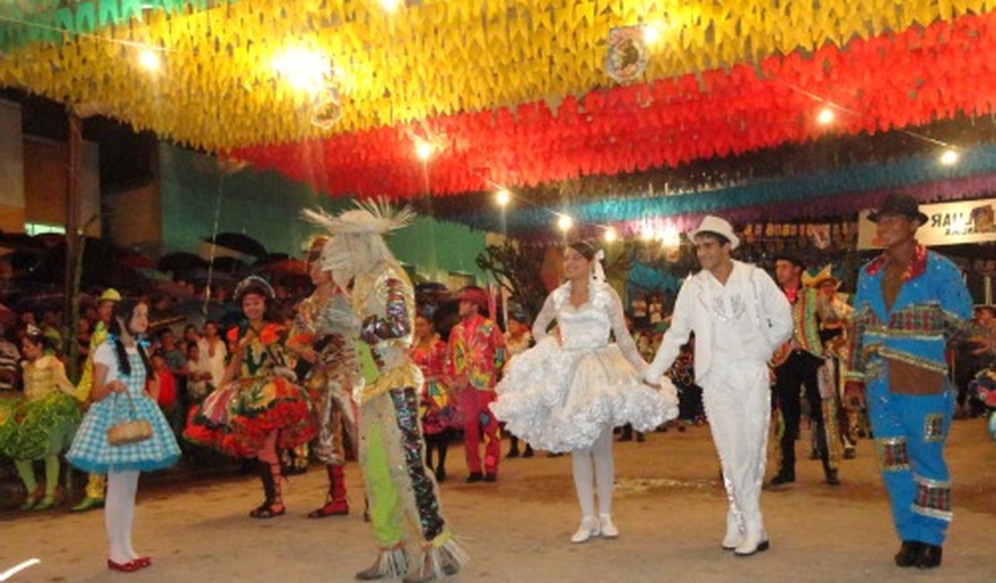 Turístico, Banaluar alia teatro e dança no “Sertão Mágico de Oz”
