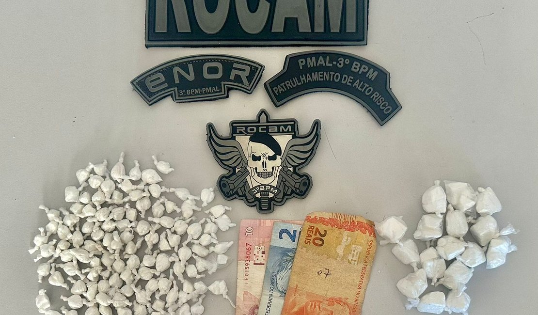 Jovem é flagrado com cocaína em Arapiraca e diz que vende 'cerca de 500 reais por dia'