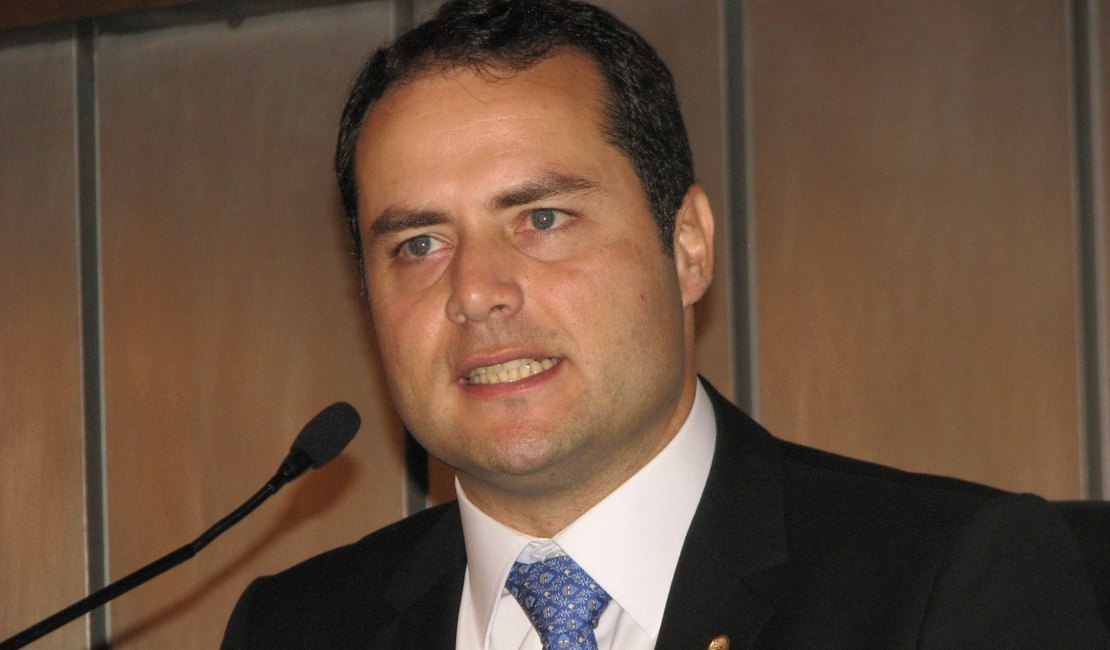 Governador diz que não tem recursos para antecipar pagamento de 13º salário