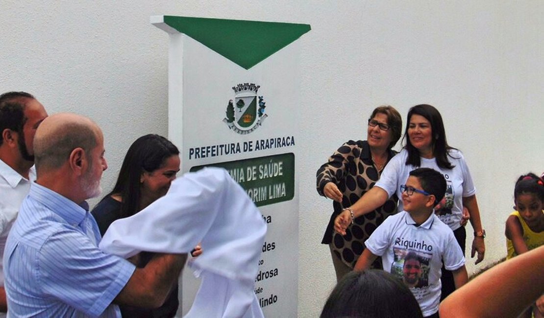 Mãe de jovem Ricardo Amorim agradece a homenagem da prefeitura de Arapiraca ao filho