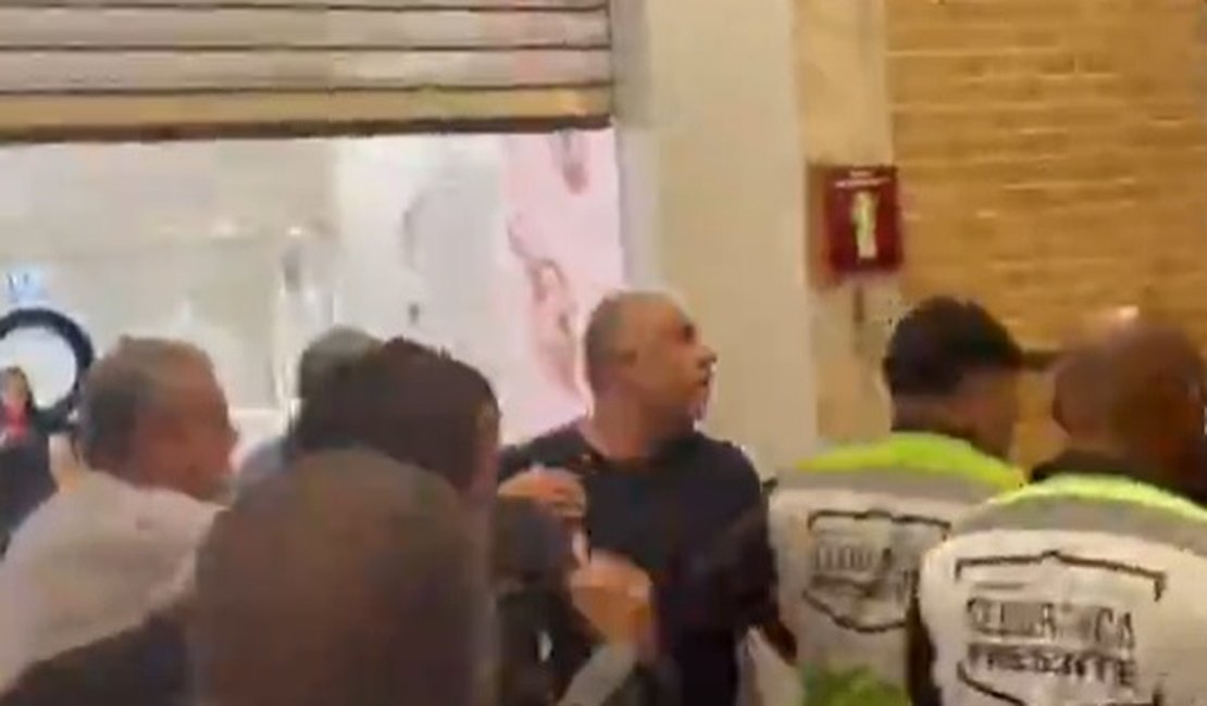 Vídeo. Marcos Braz, vice do Flamengo, briga com torcedor em shopping no Rio de Janeiro